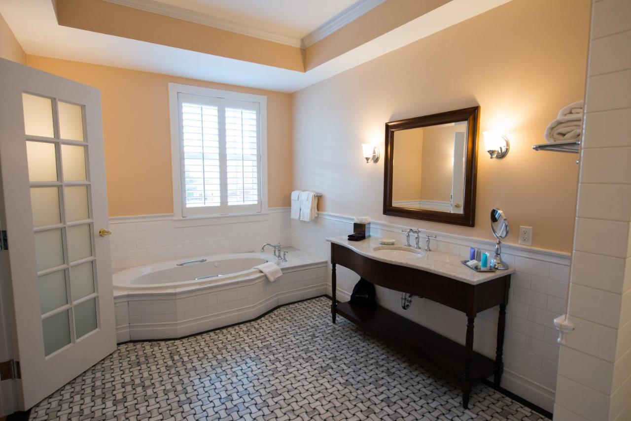 Mills Park Hotel Yellow Springs エクステリア 写真