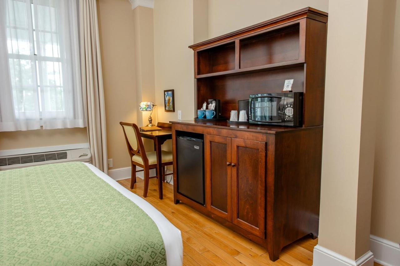 Mills Park Hotel Yellow Springs エクステリア 写真
